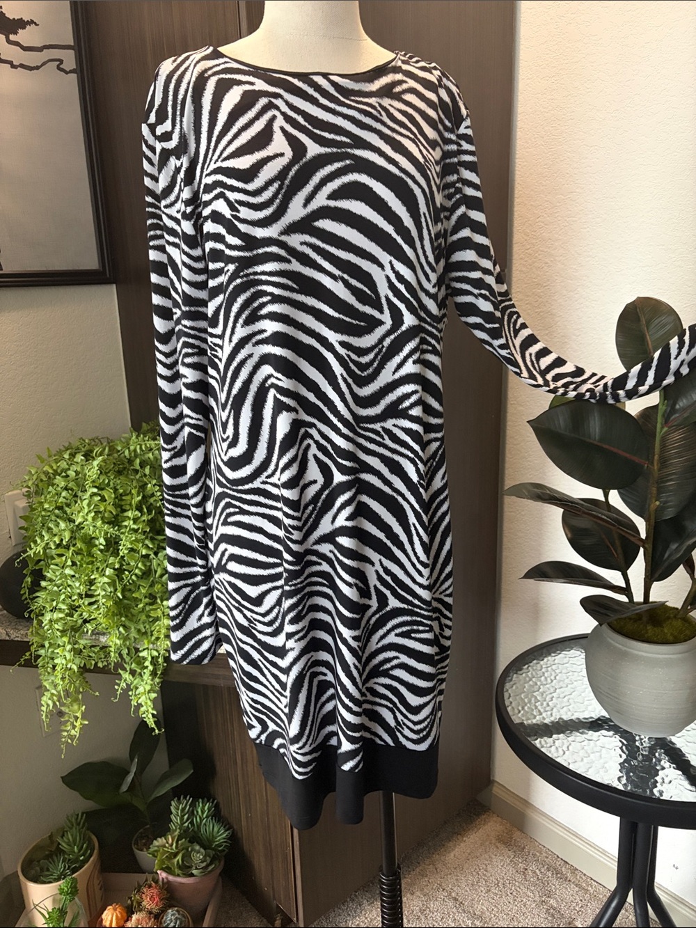 Michael Kors Black and White Zebra-Print Long Sleeve Shift Dress
